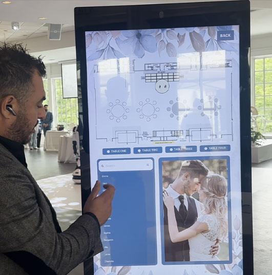 Our digital seating displays helped couples imagine how their wedding could look, offering a stylish and modern approach to organizing seating arrangements.